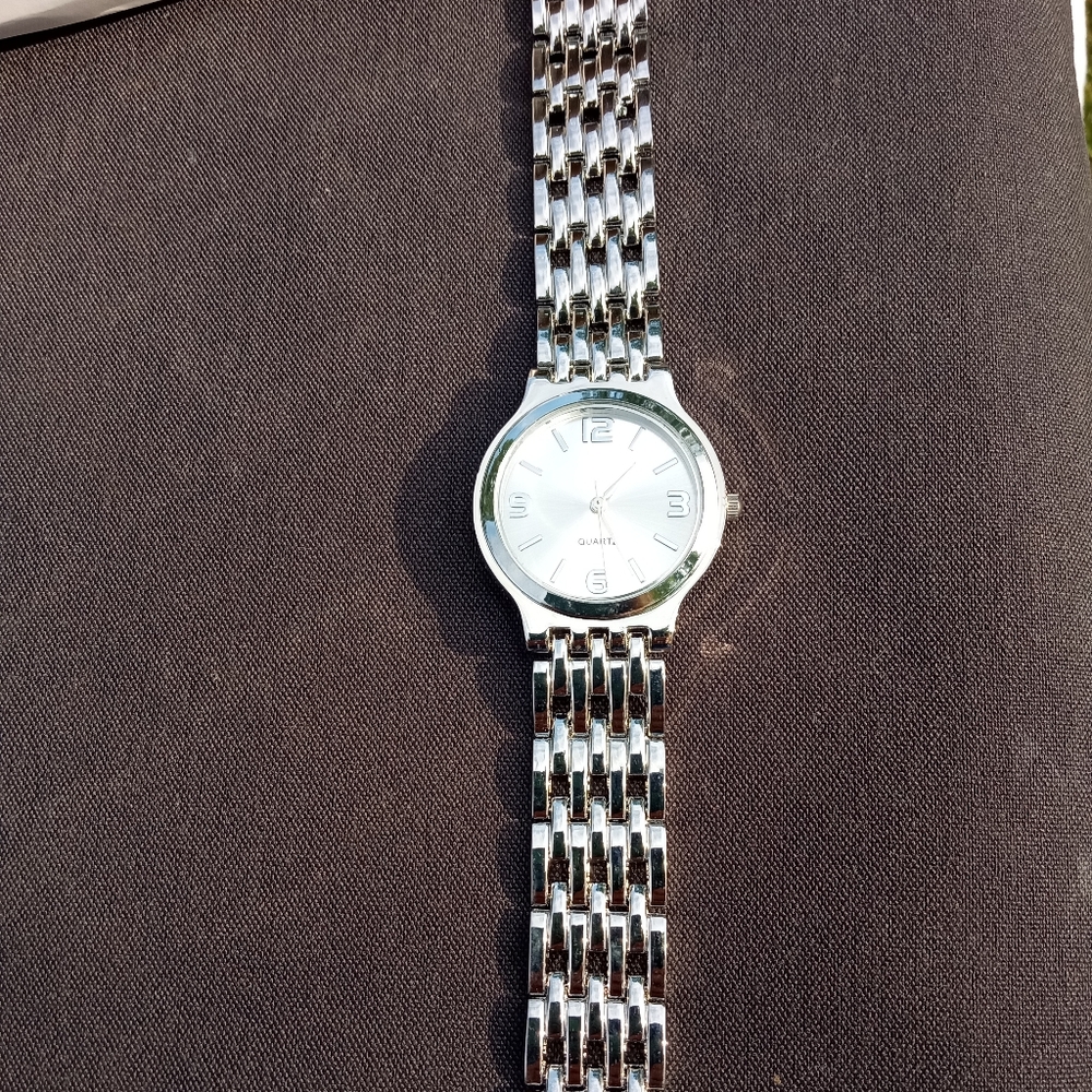 Stradivario Watch NIB